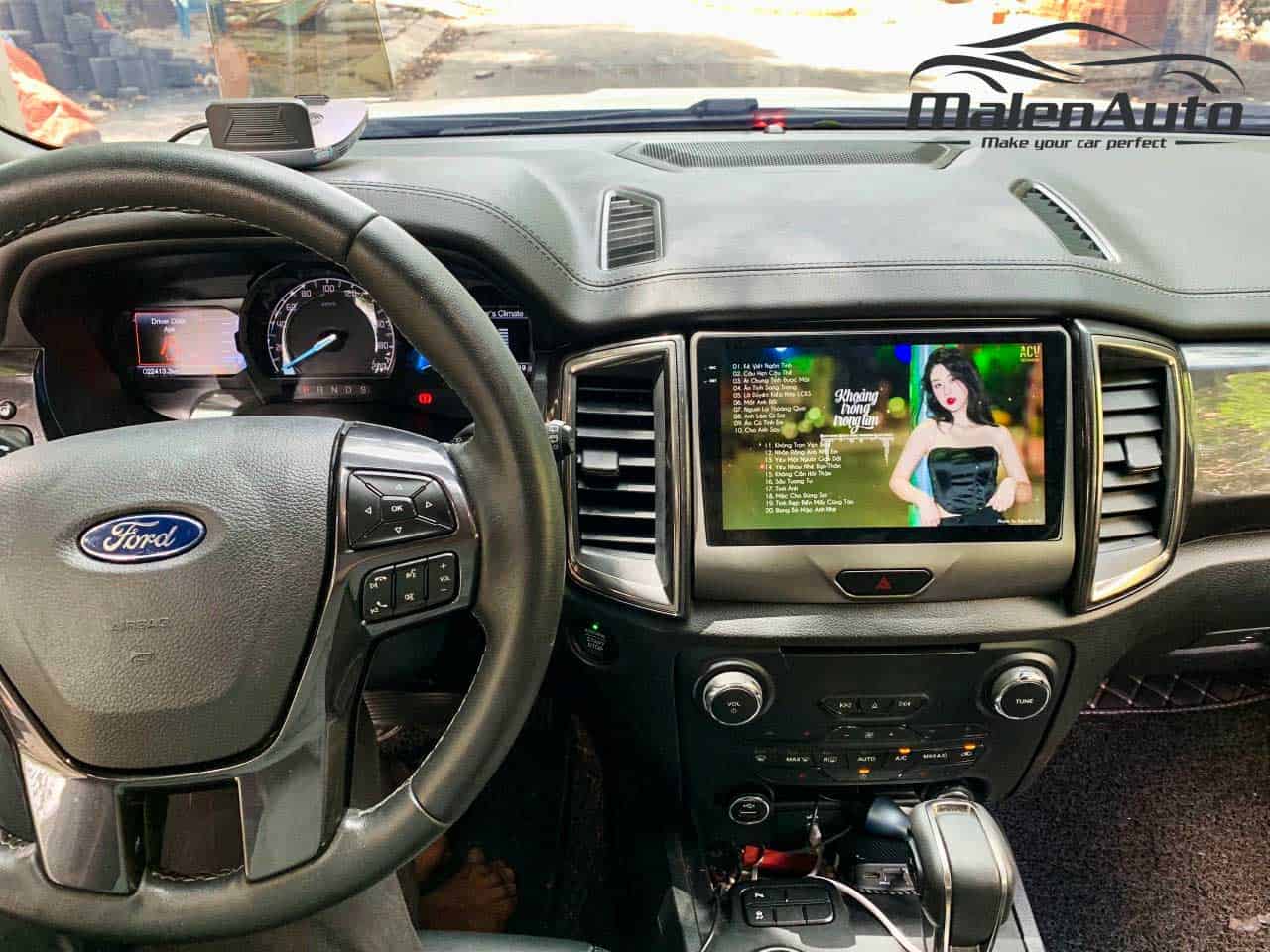 man hinh android ford everest 2019