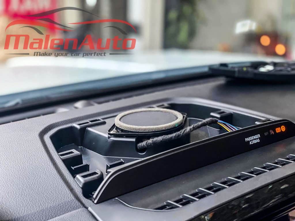 loa trung tam cho ford everest